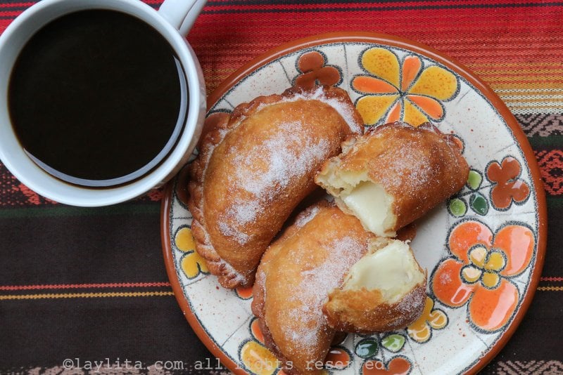 Empanadas de viento – Crispy cheese empanadas