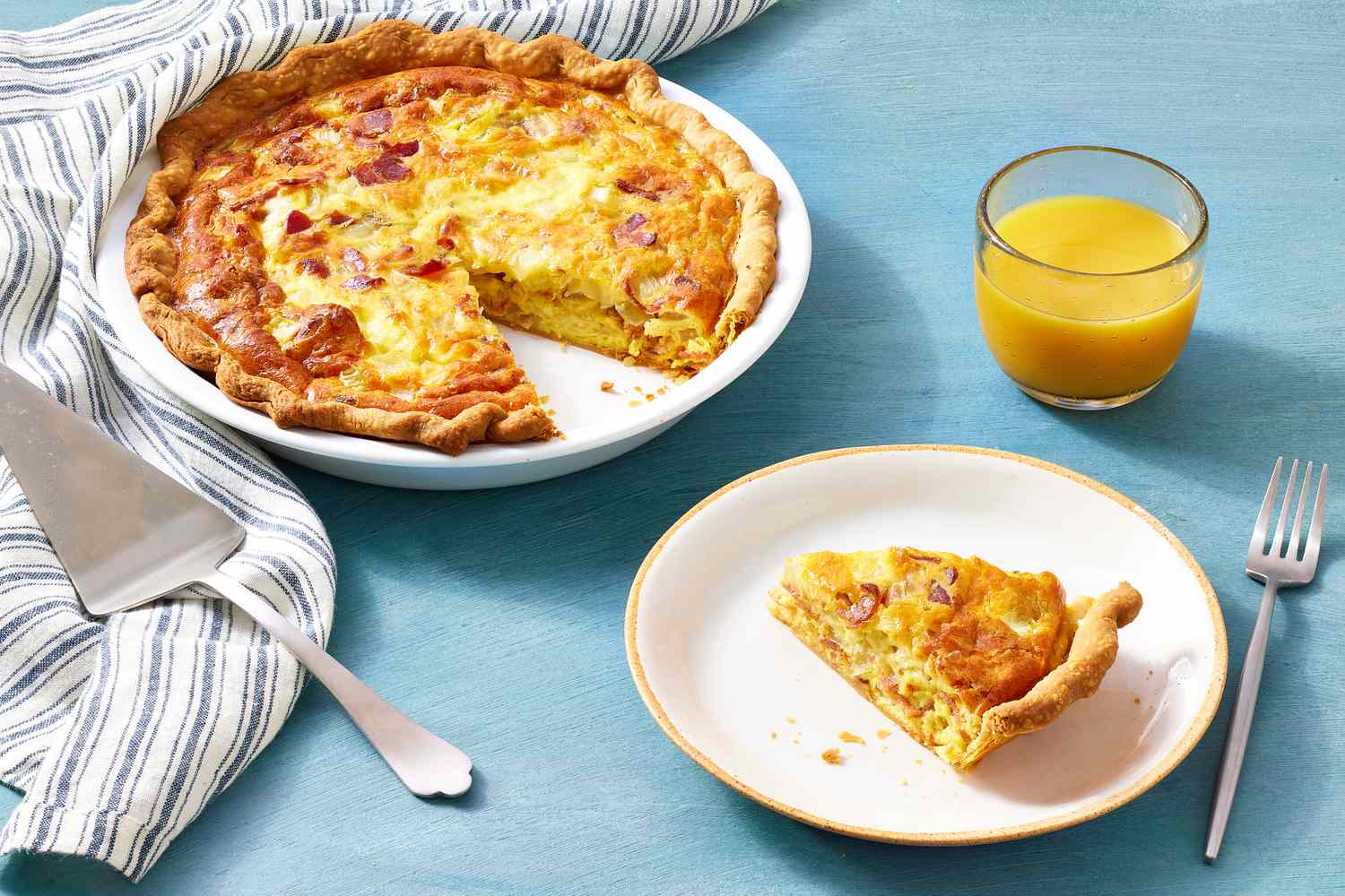 Quiche Lorraine – Savory pie with bacon & cheese – Traditional French cuisine
